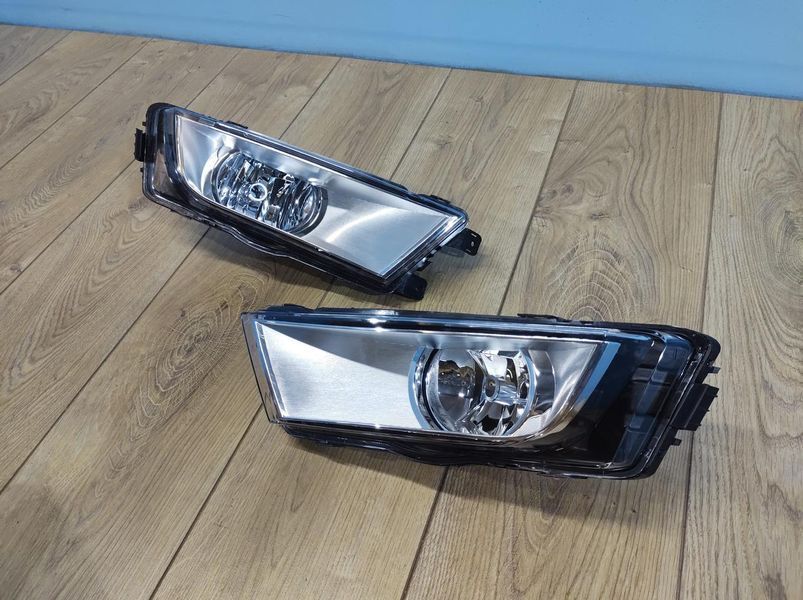 Фара противотуманная правая левая Skoda Octavia A7 2013-2017 противотуманки туманки птф шкода октавия а7 1647338417 фото