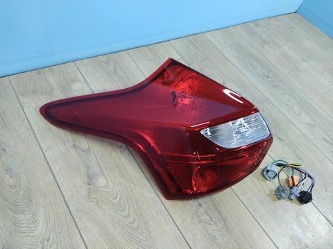 Фонарь задний левый Ford Focus Форд Фокус 2010-2014 стоп задній лівий хетчбек 1647338425 фото