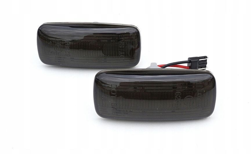 Боковые повторители поворотов LED динамичные Audi A3 A4 A6 A8 2435384841 фото